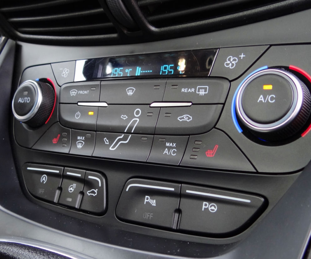 Ford Grand C-MAX 2.0 TDCI 150 Titanium