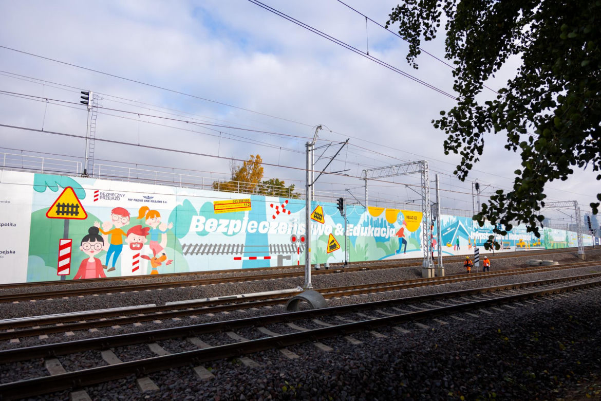 300-metrowy mural przy stacji Warszawa Zachodnia