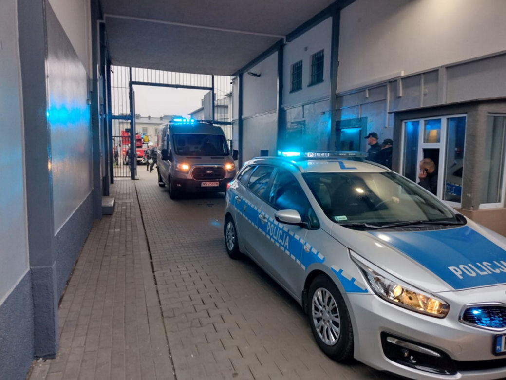 Format: Bunt więźniów i pożar celi. Ćwiczenia w Areszcie Śledczym na Służewcu