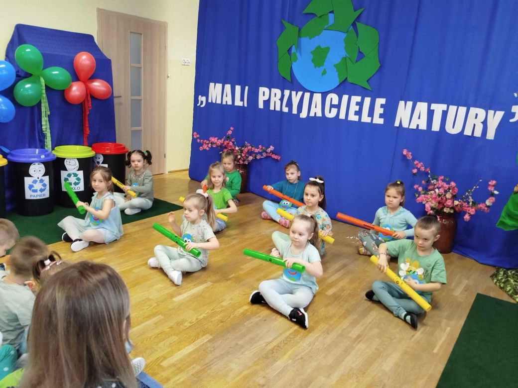 Program jest częścią projektu „EKOmaraton Siedlce z Segregiuszem” promującego edukację ekologiczną wśród najmłodszych poprzez zabawę