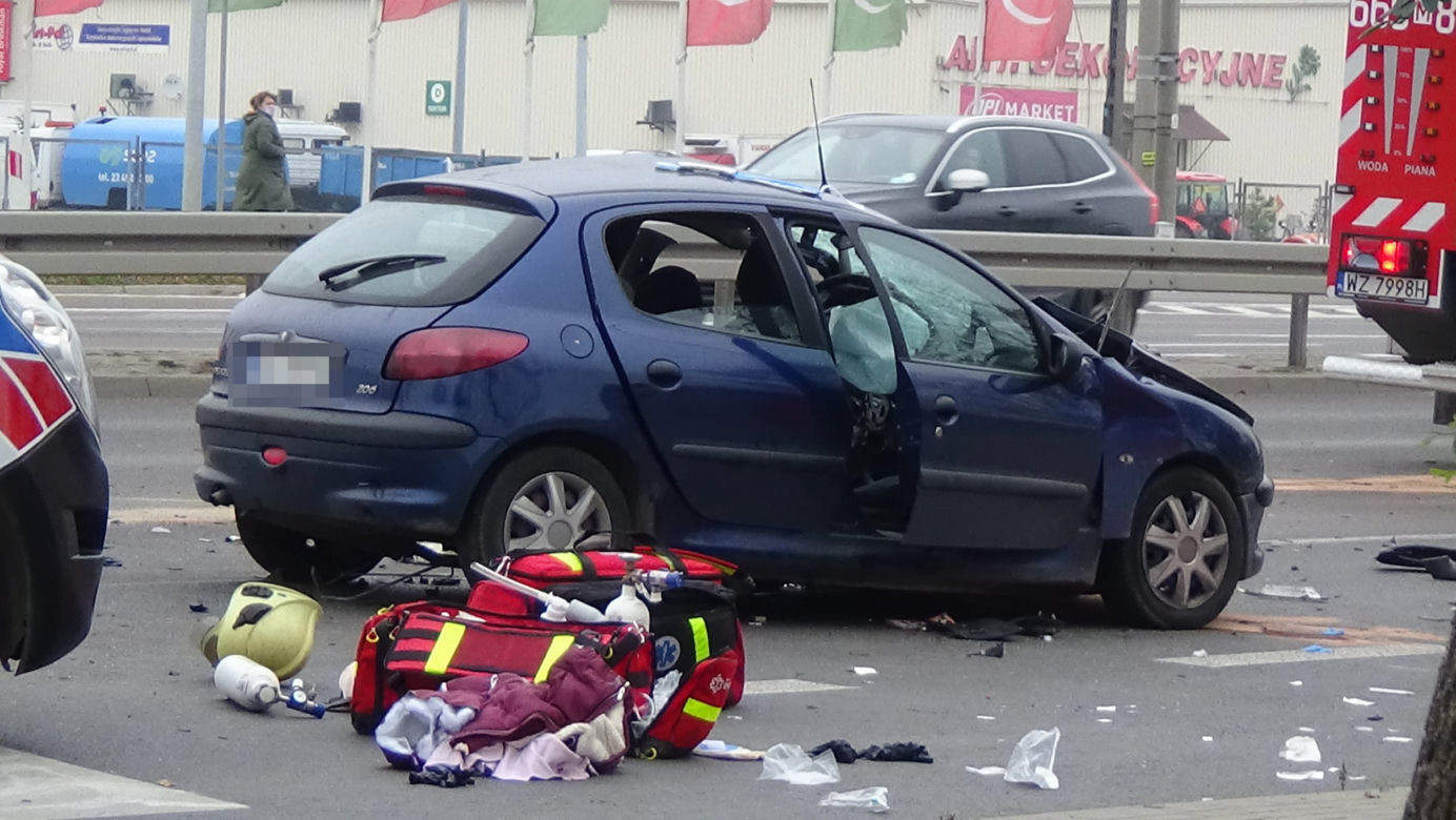 Tragiczny wypadek karetki, która wiozła zakażonego