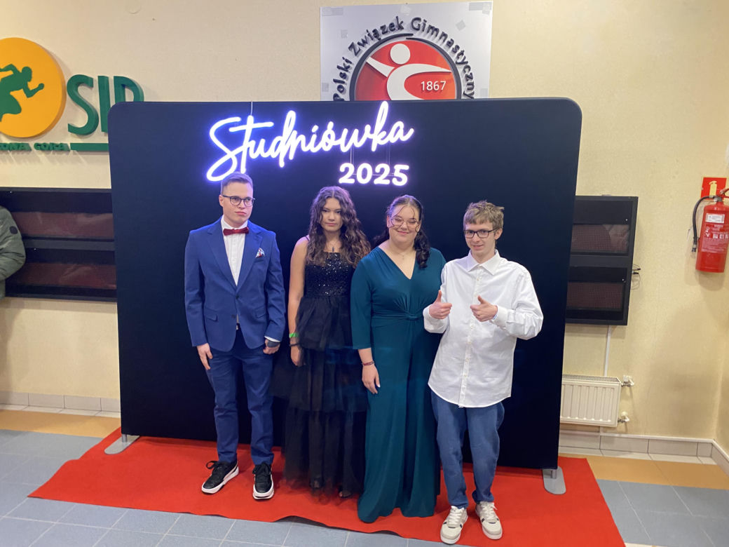 Studniówka 2025 w II Liceum Ogólnokształcącym w Zielonej Górze