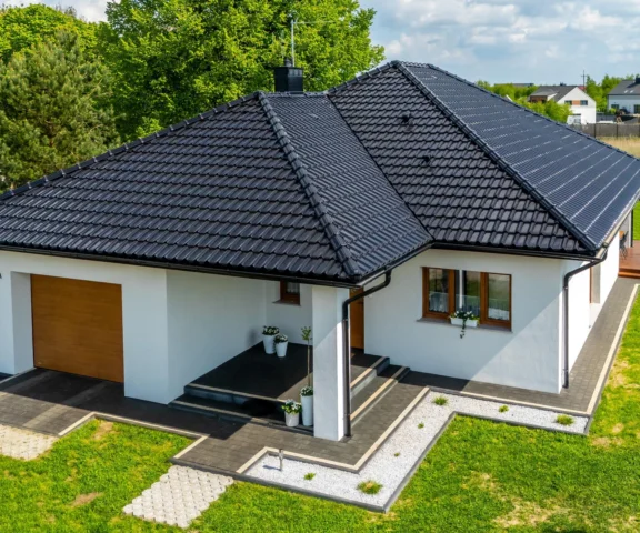 Marsylka, holenderka, a może mniszka – wybierz najpiękniejszą dachówkę