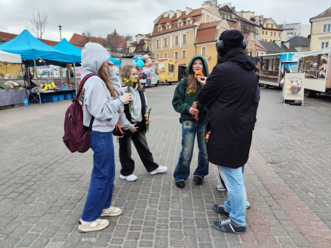 ESKA Lublin rozdawała żonkile na wiosnę