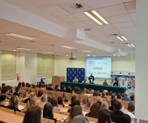 Młodzi naukowcy w akcji! Uczniowie eksperymentowali w laboratoriach Collegium Medicum
