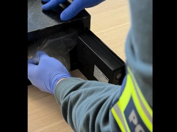 Trzymała narkotyki w sejfie. 20-latka z zarzutem