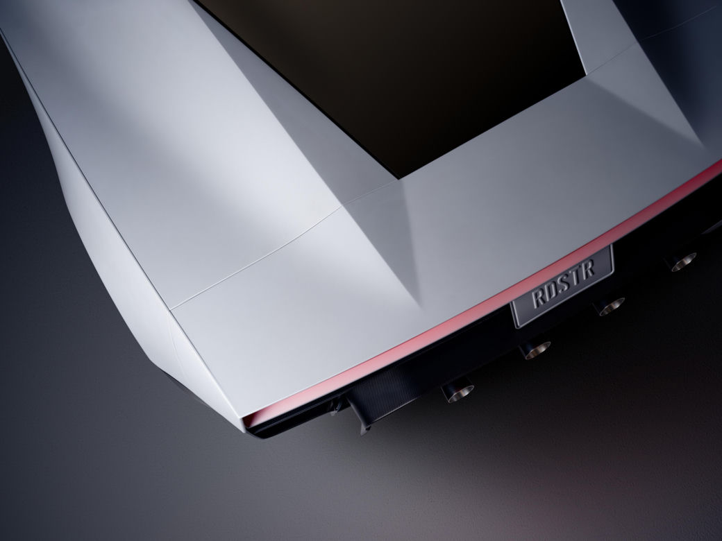 Latająca Tesla stała się rzeczywistością? Roadster wykonał niezwykły manewr