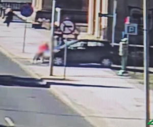 Potrącenie kobiety na wózku inwalidzkim