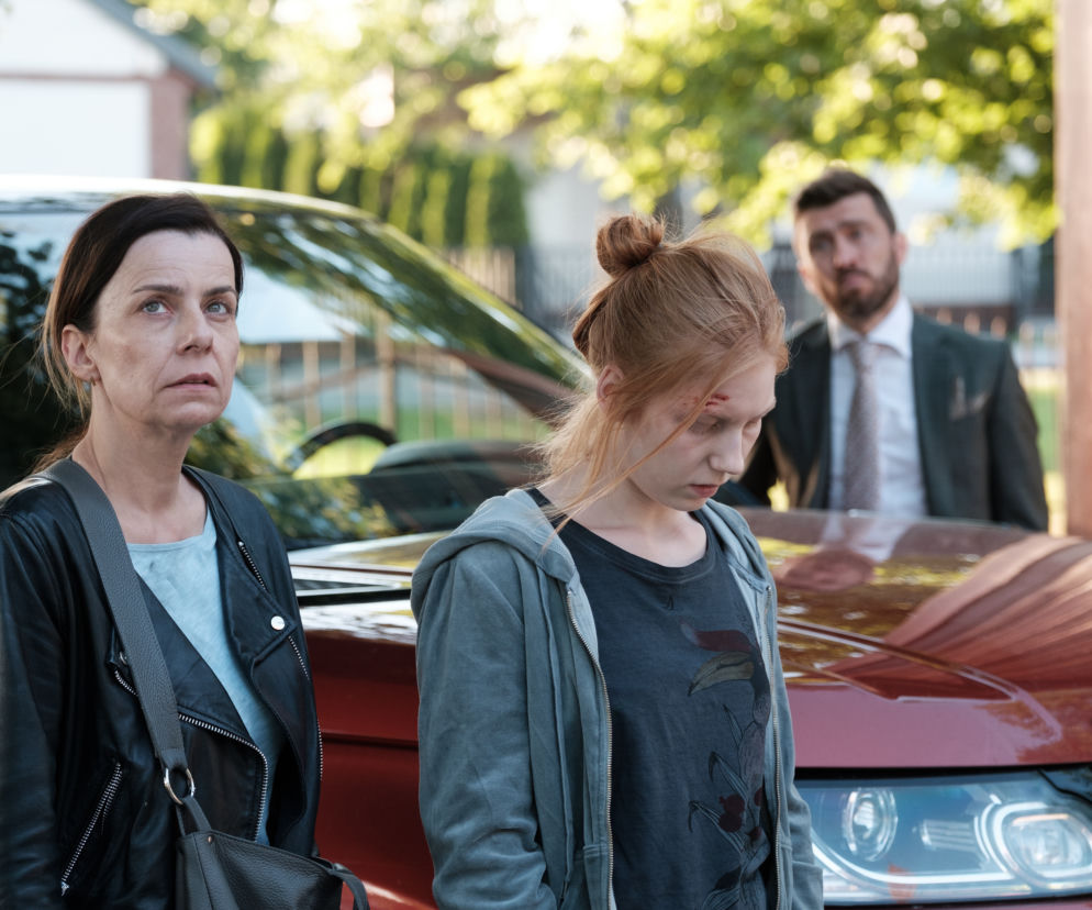Pułapka odc. 4. Ewa (Marianna Kowalewska), Olga (Agata Kulesza)