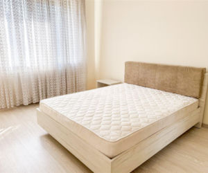 Sen bez bólu: jakie warunki musi spełniać podłoże, by wspierać kręgosłup