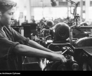 QUIZ PRL. Czy się stoi, czy się leży, trzy tysiące się należy. Tak pracowano w PRL-u