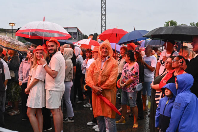Gwiazdy wyszły na scenę, a publiczność oszalała. Wielki koncert "Lata z Radiem i Telewizją Polską" za nami