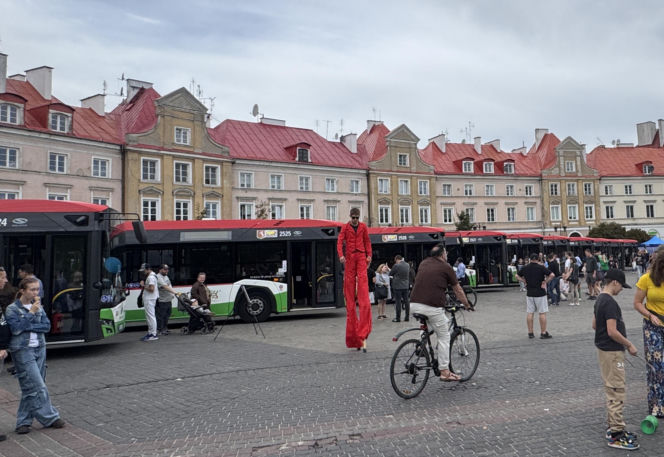 Nowe autobusy "XL" już wożą pasażerów. MPK Lublin kupiło 20 hybrydowych Solarisów