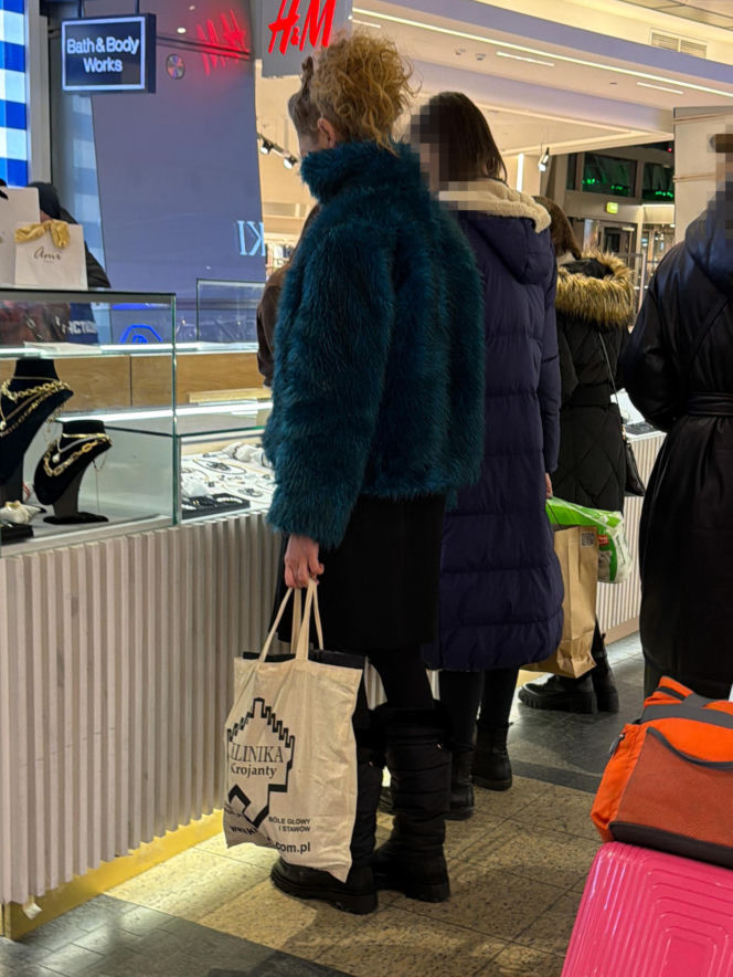 Agata Buzek na zakupach