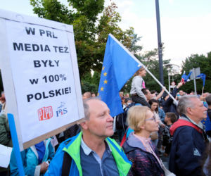 Protest w obronie TVN w Warszawie