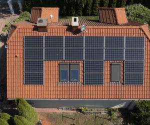 Zamontują fotowoltaikę prawie za darmo - panele z dotacją