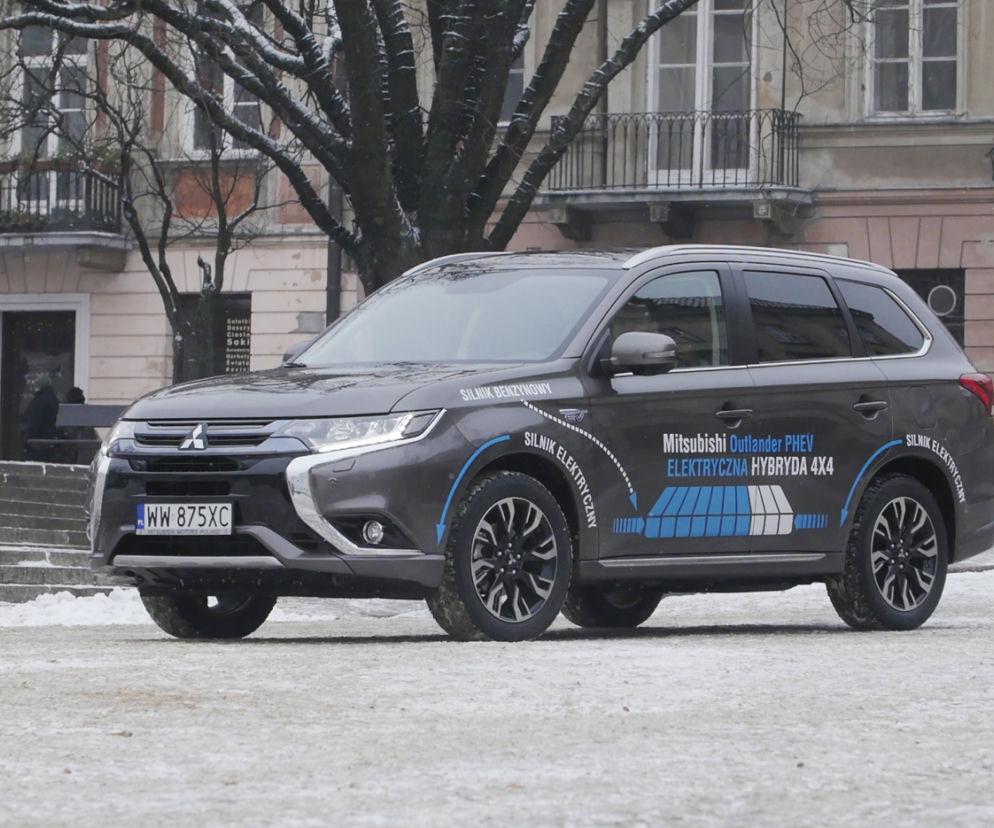 Mitsubishi Outlander PHEV lifting 2016