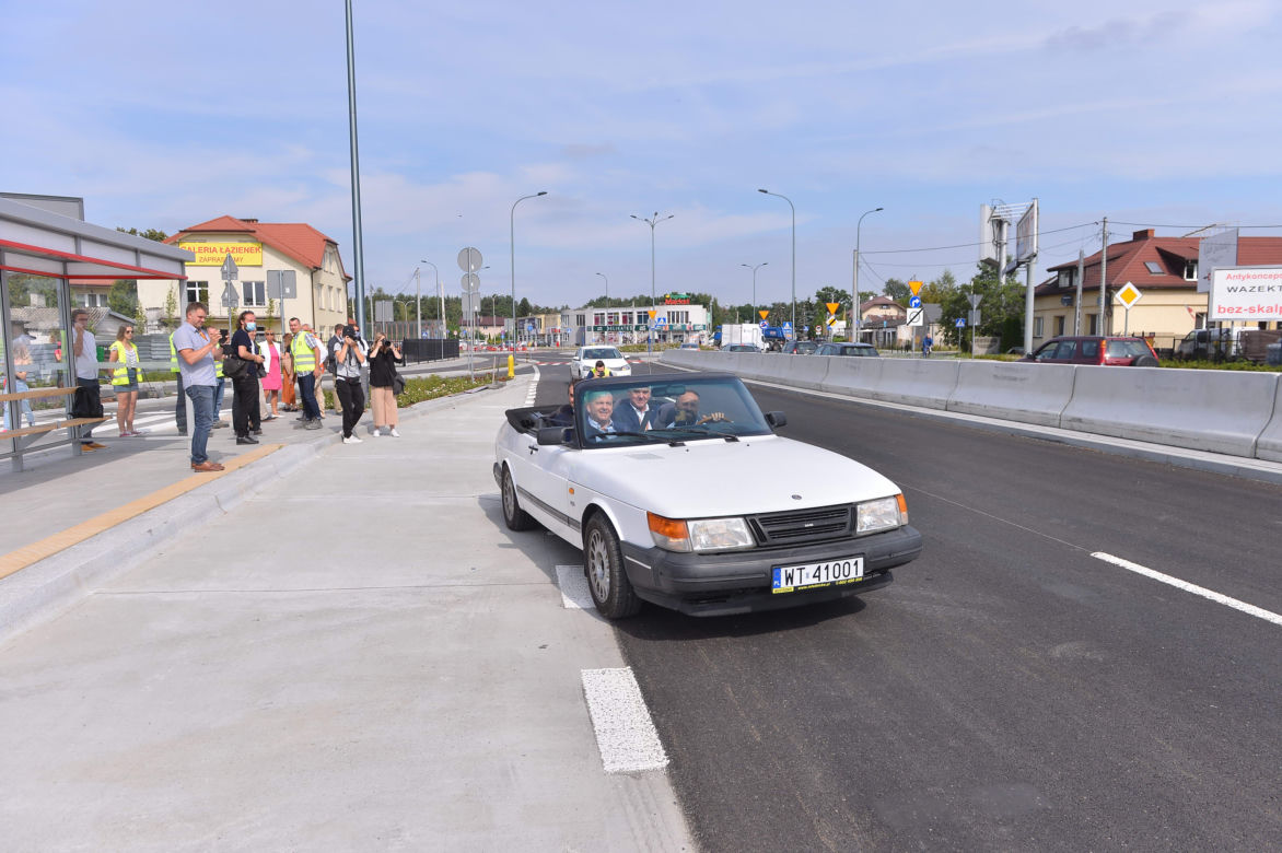 Rajd prezydenckim kabrioletem po nowej drodze