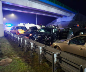 Potężny karambol na S19! Zderzyło się co najmniej 17 pojazdów