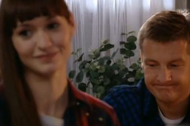 M jak MIŁOŚĆ odc. 980. Paweł Zduński (Rafał Mroczek), Janka Jane Buford (Joanna Osyda)