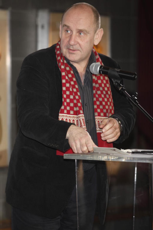 Zasłynął jako Andrzej Jakubowski z "Barw szczęścia". Tak przez lata zmieniał się Sławomir Orzechowski. Co za metamorfoza!
