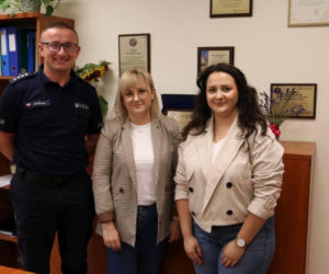 10 tysięcy złotych leżało na ulicy w Kielcach. Reakcja dwóch kobiet zaskoczyła wszystkich