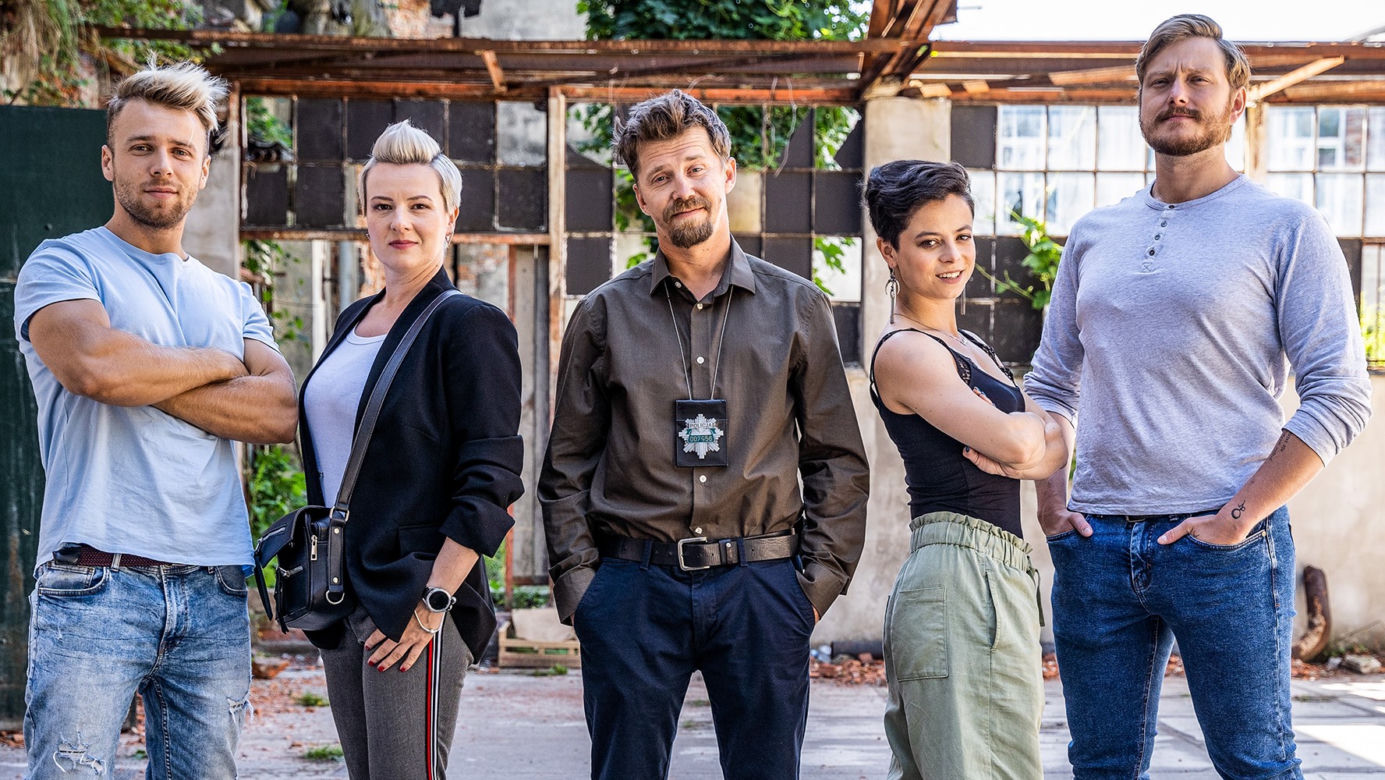 Agenci. Biuro detektywistyczne. Konrad Skolimowski (Patryk z Barw szczęścia), Olga Pęczak, Bartosz Obuchowicz, Maria Ruddick, Jan Steifer