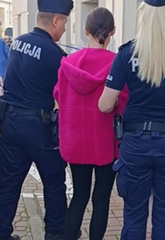 Spaliła kwasem ucho Julii. Rodzina broni wyrodnej matki, która latami torturowała 10-latkę