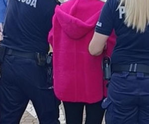 Spaliła kwasem ucho Julii. Rodzina broni wyrodnej matki, która latami torturowała 10-latkę