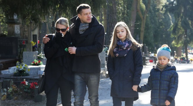 M jak miłość odc. 1150. Joasia (Barbara Kurdej-Szatan), Tomek (Andrzej Młynarczyk), Zosia (Julia Wróblewska), Wojtuś (Feliks Matecki)