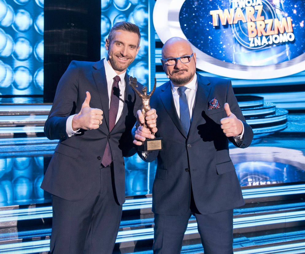 Maciej Dowbor i Piotr Gąsowski - prowadzący Twoja Twarz Brzmi Znajomo 2019 / zdjęcie ilustracyjne