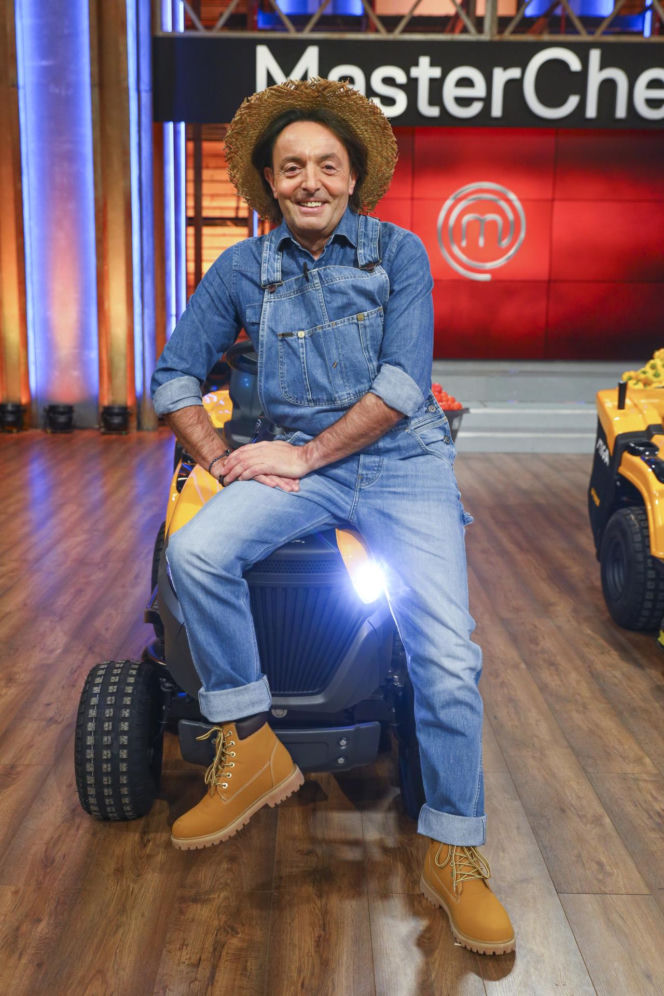 Wiadomo, kto wylicytował kitel Tomasza Jakubiaka. Wzruszający gest