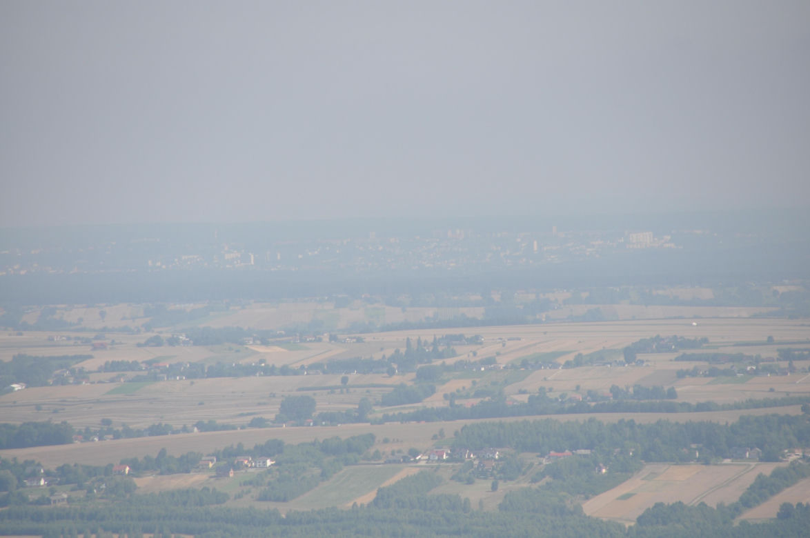 Piękne Góry Świętokrzyskie widziane ze słynnej wieży