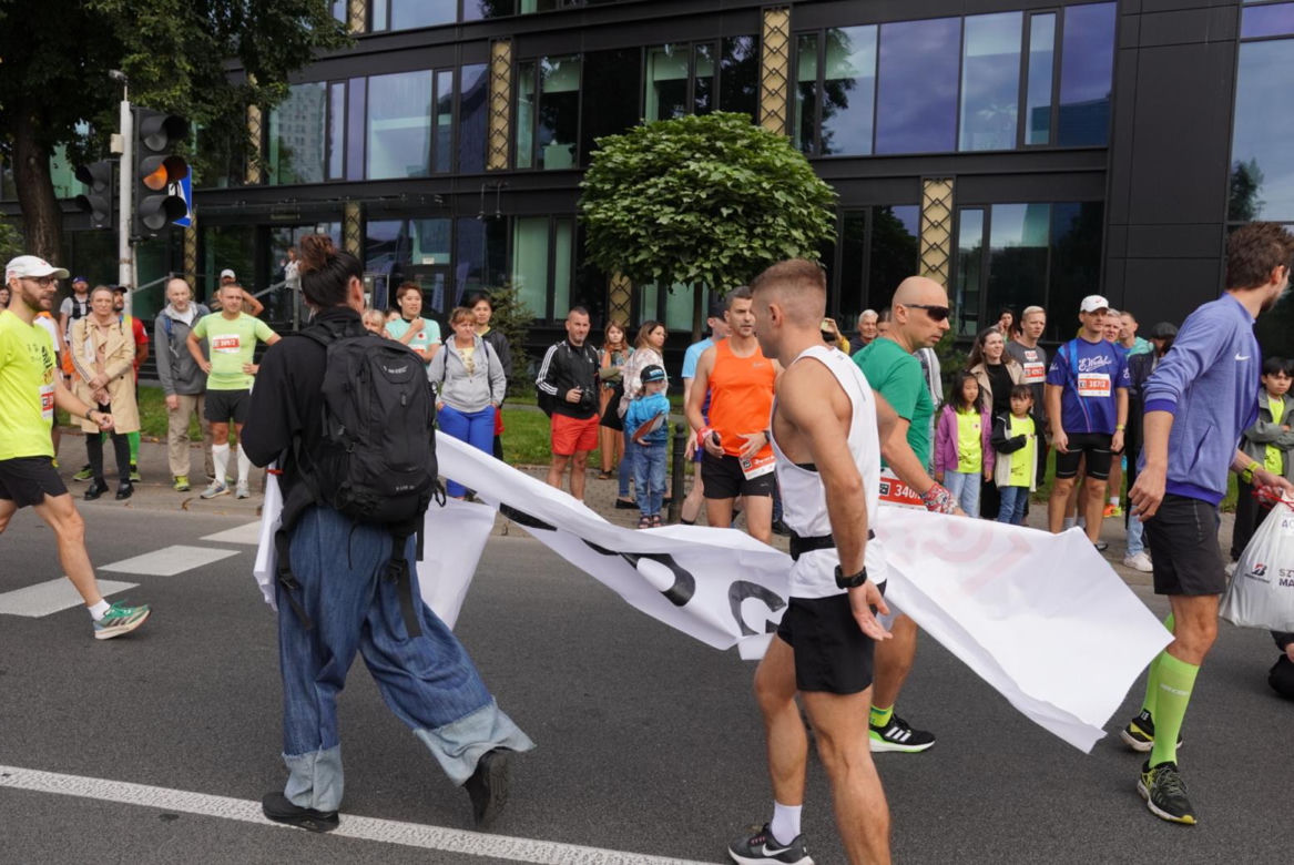 Aktywiści klimatyczni blokowali Maraton Warszawski
