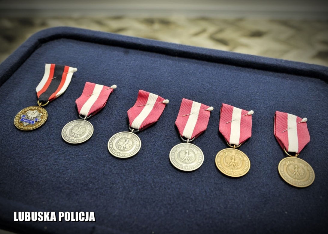 Ślubowanie nowych policjantów w Komendzie Wojewódzkiej Policji w Gorzowie Wlkp.