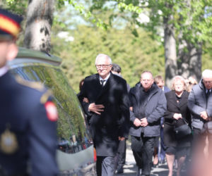 Polacy żegnają Łukasza Litewkę. Kondukt żałobny