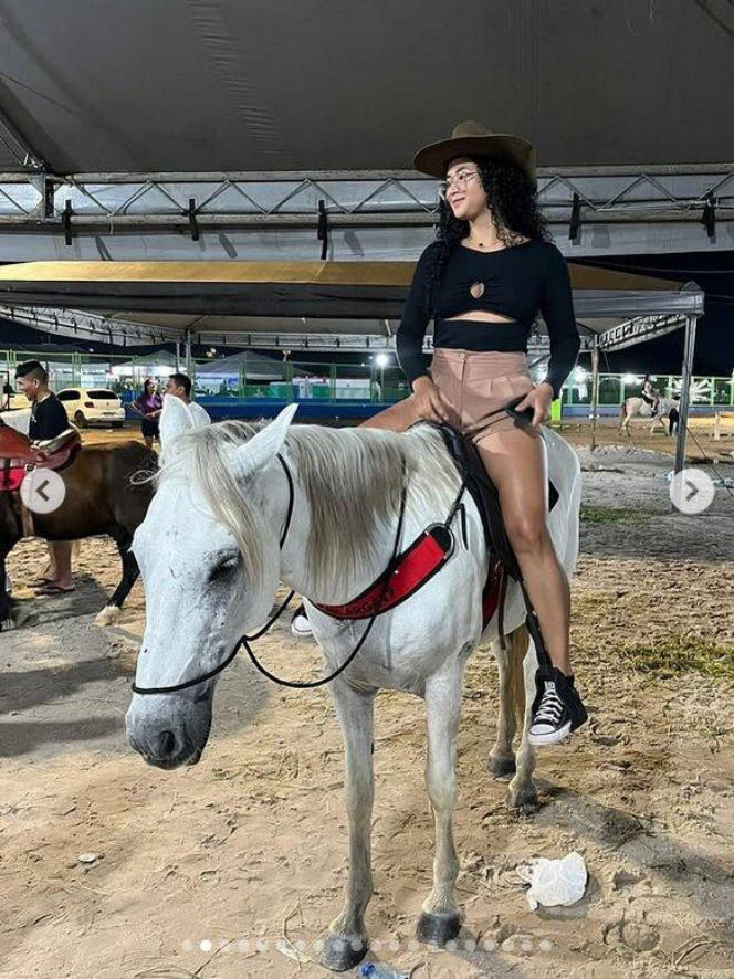 Fani w żałobie po śmierci znanej influencerki. Horror rozegrał się na drodze