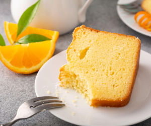 Babka pomarańczowo-jogurtowa z oliwą – wilgotna, aromatyczna i długo świeża