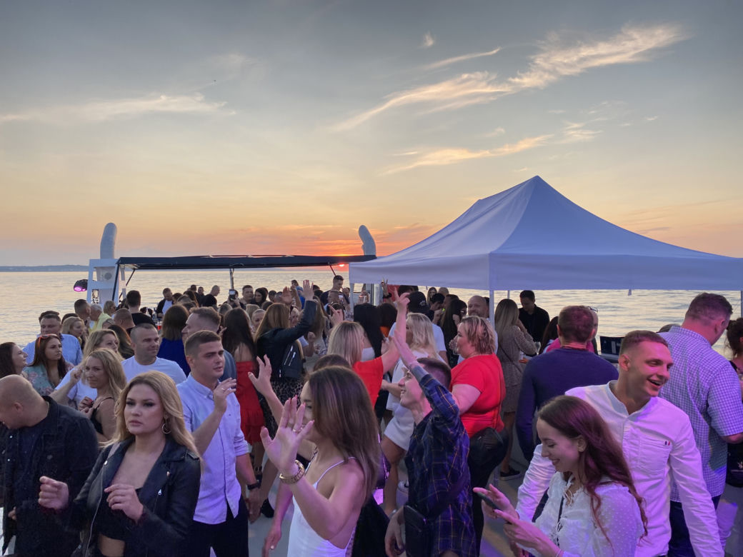 Ekipa Eska Summer City na imprezowym statku Princess w Świnoujściu 