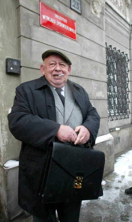 Tak teraz wygląda grób Jerzego Urbana 
