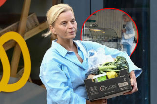 Małgorzata Foremniak bez makijażu przyłapana na zakupach. Kupowała w drogich delikatesach