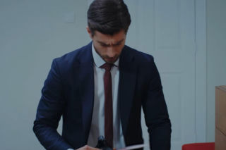 Dziedzictwo, odcinek 1063: Sinan znajdzie u Aynur nóż, którym zabito Ezgi! Zacznie podejrzewać ją o zabójstwo?