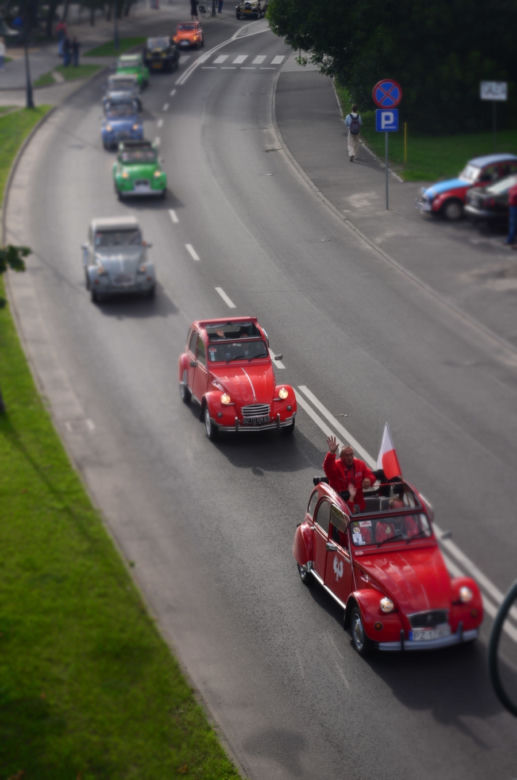 Światowy Zlot Miłośników Citroena 2CV w Toruniu
