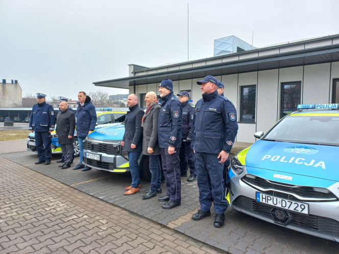 Trzy nowe radiowozy dla policji w Lesznie. Od kogo i do czego?