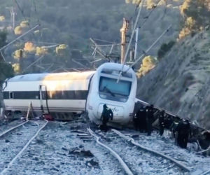 Taka była przyczyna katastrofy kolejowej w Hiszpanii? Śledczy niemal pewni!