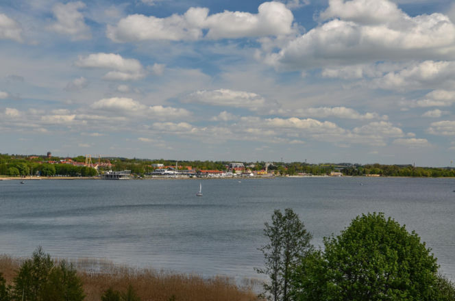 Widok na jezioro Niegocin w Giżycku