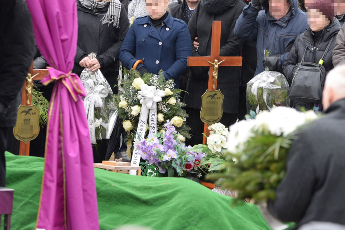 Pogrzeb polskich strażaków. Nawet niebo płakało. Bracia Kacper i Dawid zginęli w Belgii