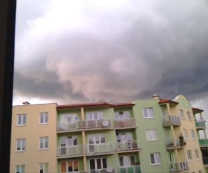 Trąba powietrzna nad Kaliszem 2011