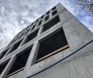 Plebania na zlikwidowanym cmentarzu Świętokrzyski w Warszawie