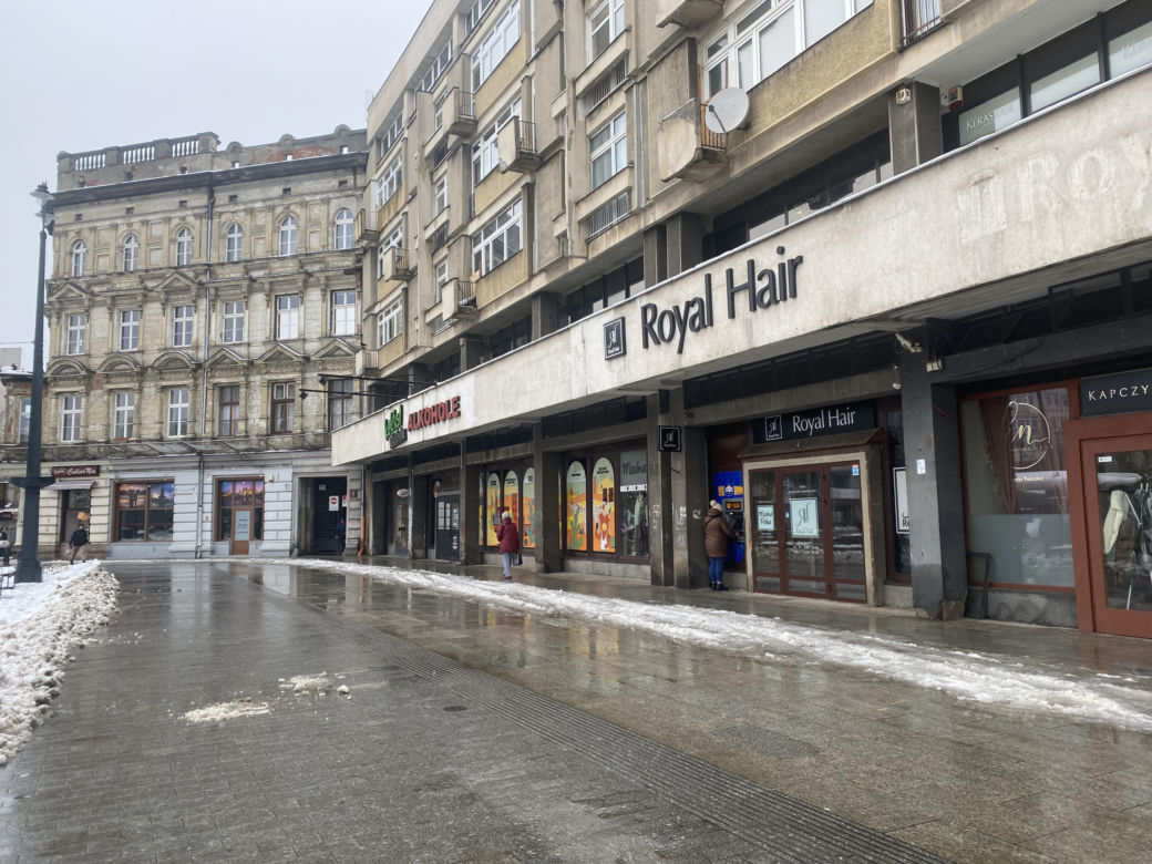 Kontrowersyjna reklama sklepu Kaktus